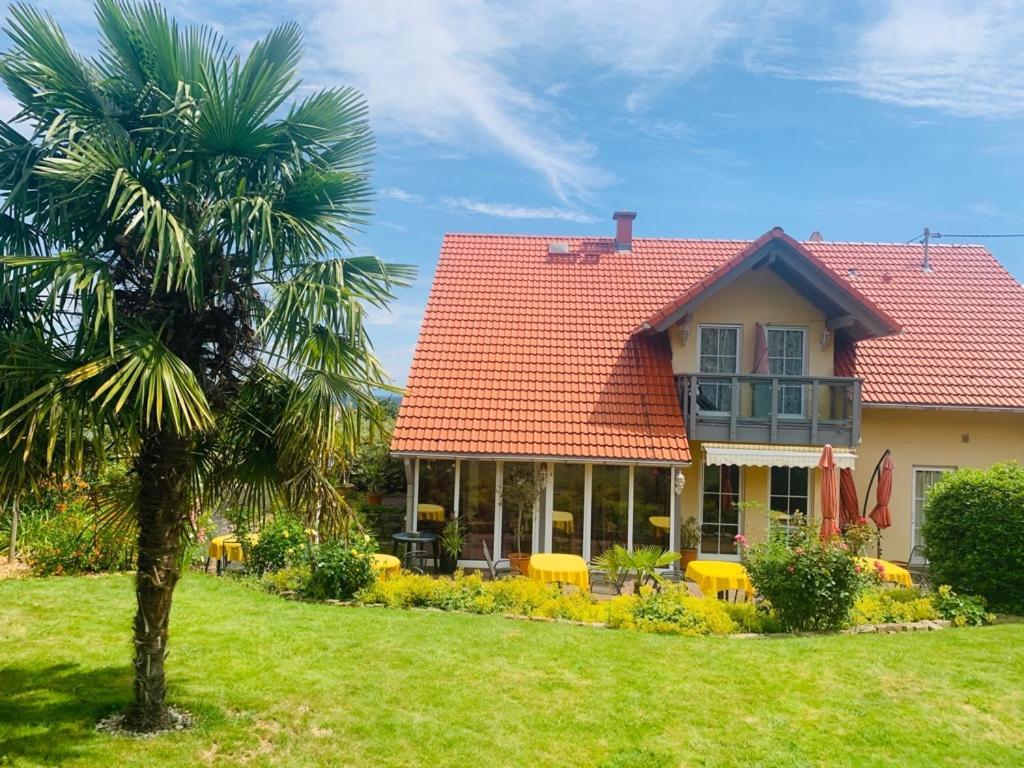 Gaestehaus Helbighof Neustadt an der Weinstraße Esterno foto